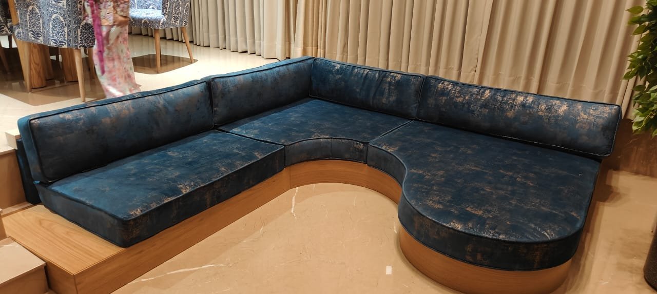 U-Shape sofa, frame construction